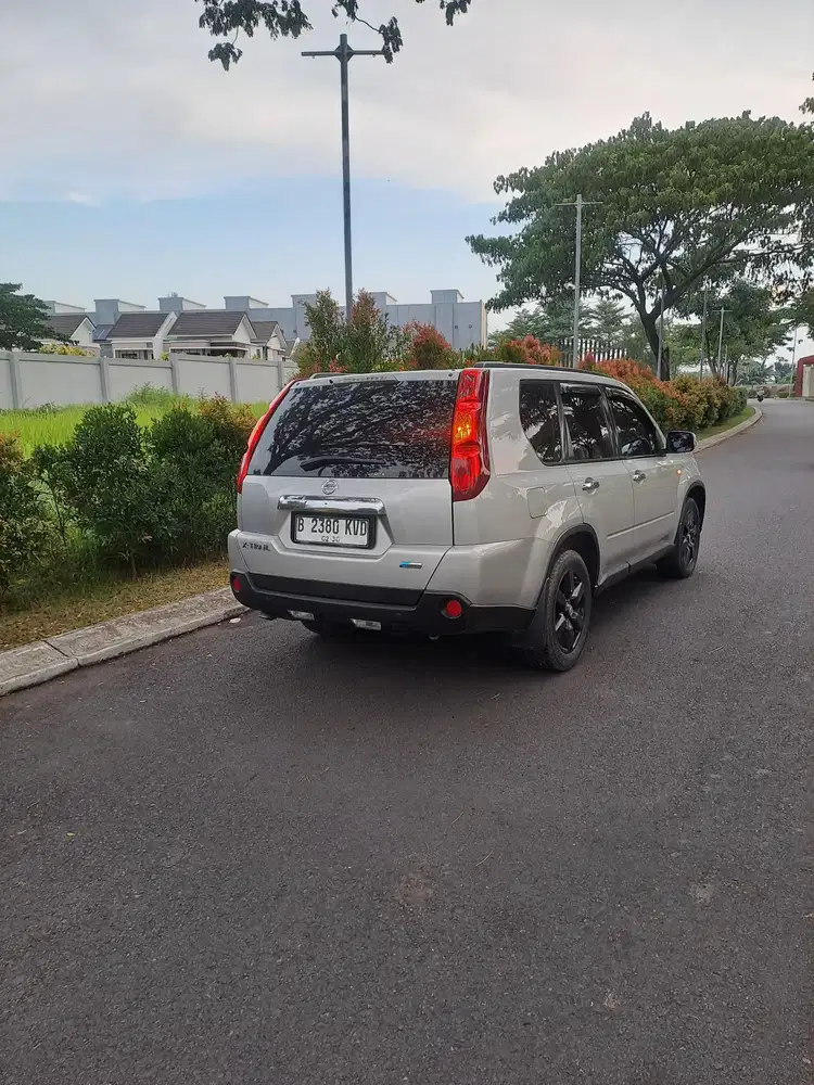 Nissan X-Trail 2011 Bensin