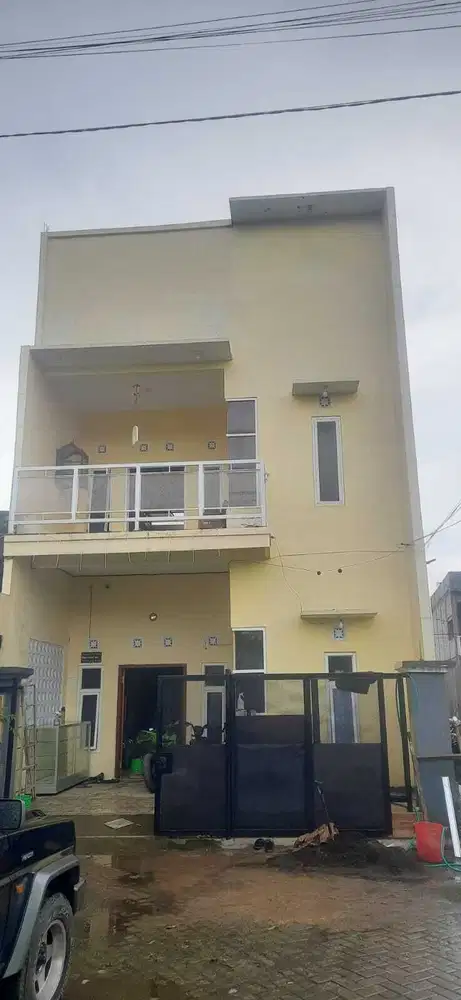 Rumah SHM Arjowinangun Malang Kota Dijual cepat B.U Poll 2 lantai