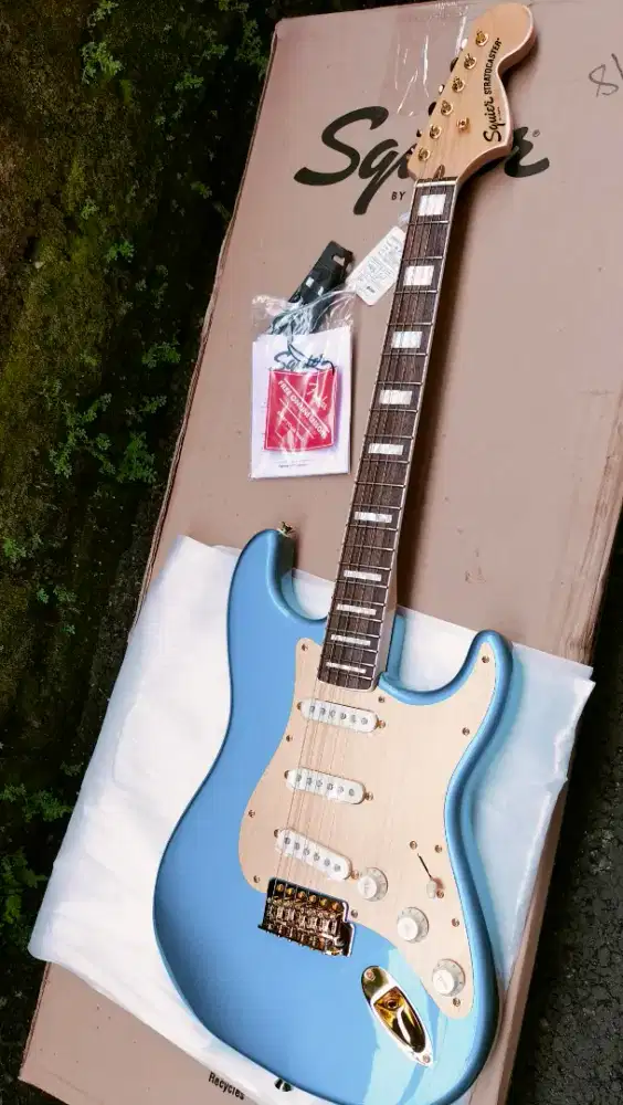 squier stratocaster