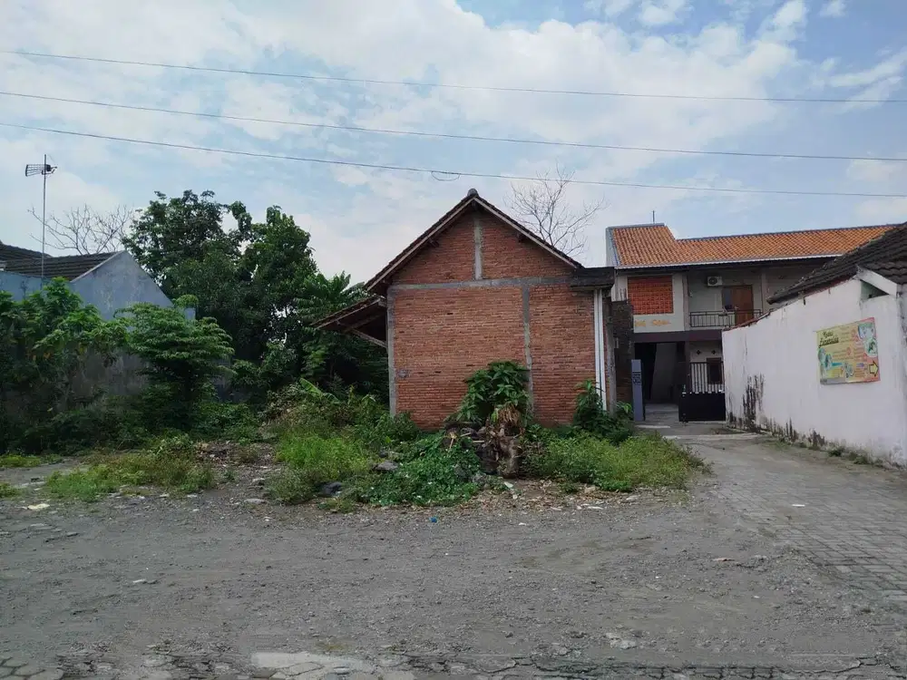 Tanah stratwgis cocok untuk kost dan hunian lempongsari