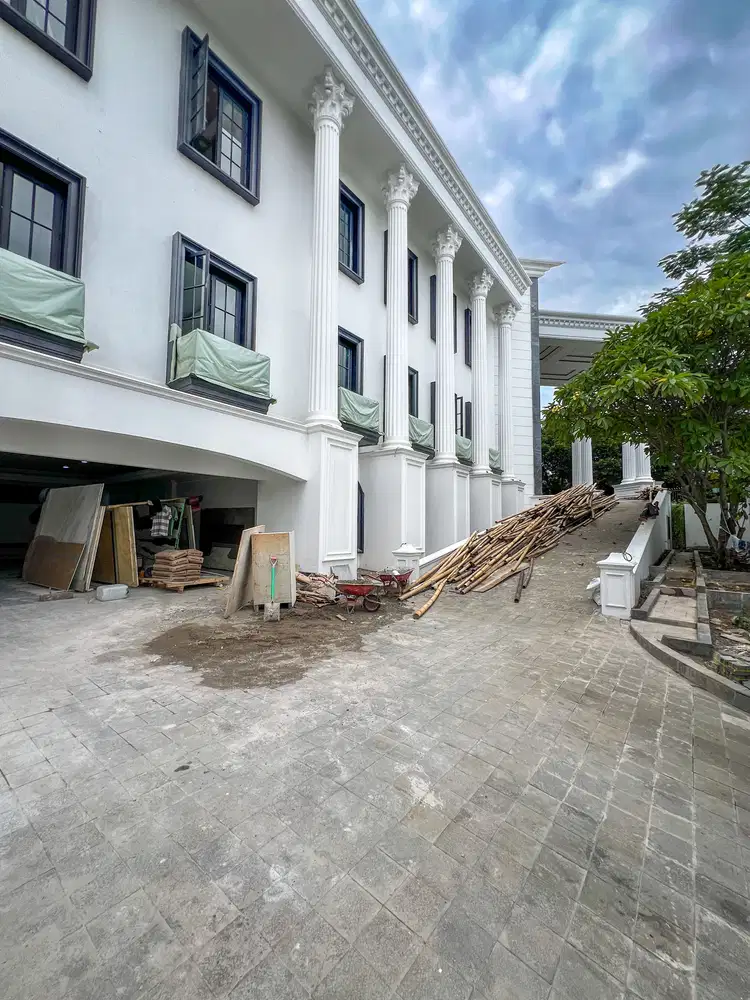 Rumah 3 lantai di Pondok Indah, Jakarta Selatan