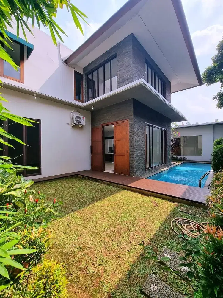 Rumah 2 lantai di Kemang, Jakarta Selatan