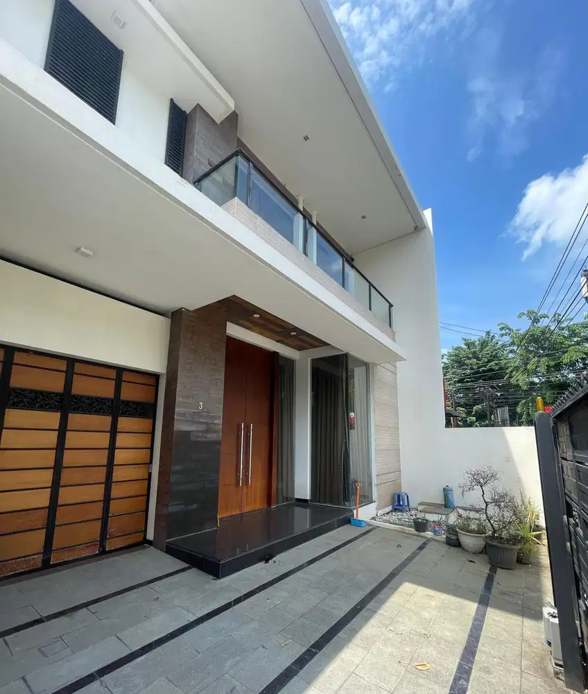 Rumah Jl.Pandanaran Tengah Kota Semarang