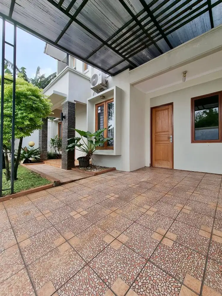 Rumah 2 lantai di Pejaten Barat, Jakarta Selatan