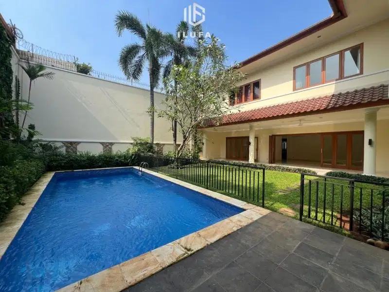 disewakan townhouse 4br area premier kemang strategis