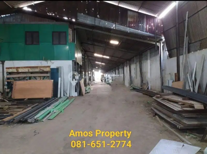 Pabrik di Menganti Gresik