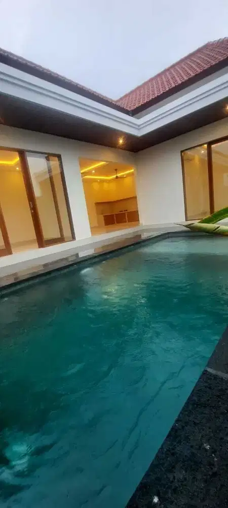 Disewakan Villa 3 bedrooms di Dekat Luna Beach Club