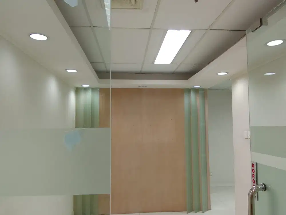 DISEWAKAN OFFICE DI MAYAPADA TOWER I