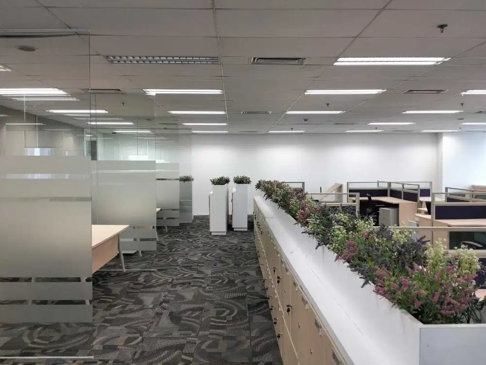 DISEWAKAN OFFICE FURNISH DI METROPOLITAN TOWER