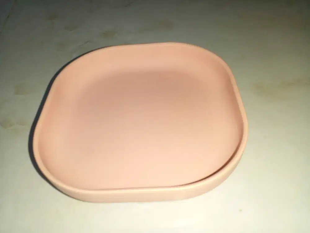 Piring Silikon Bayi – Food Grade Anti Pecah BPA Free - Preloved