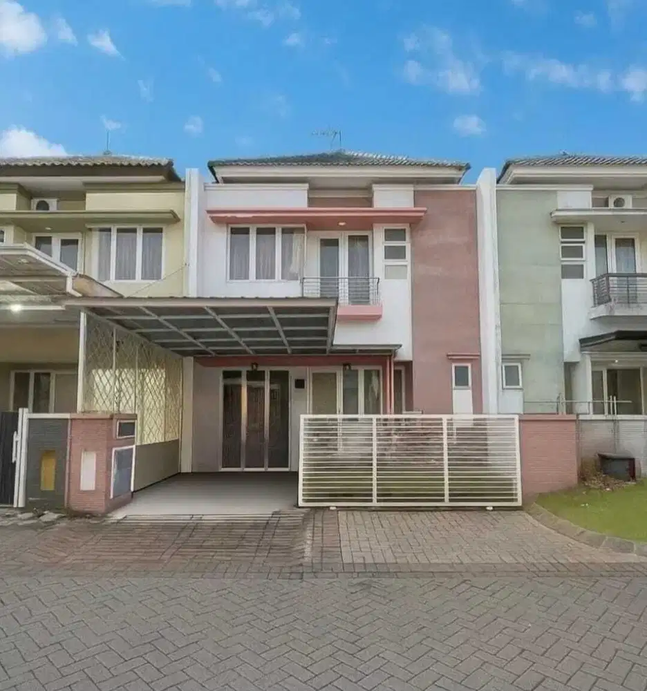 Rumah Pakuwon City, Surabaya, 2 Lantai, Row Jalan 3 Mobil