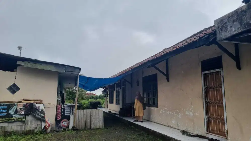 Jual Rumah Luas (Harga Tanah) di Jl Raya Cipanas Puncak