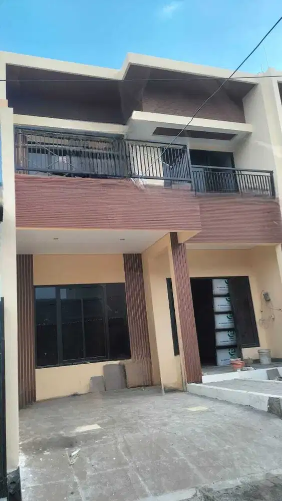 RUMAH SIAP HUNI DEKAT KAMPUS ITS DEKAT PAKUWON CITY SUKOLILO DIAN REG