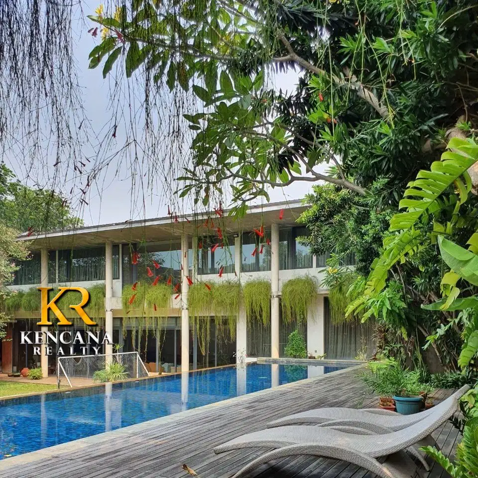 Pejaten Barat Rumah Cantik Design Resort Lingkungan Asri