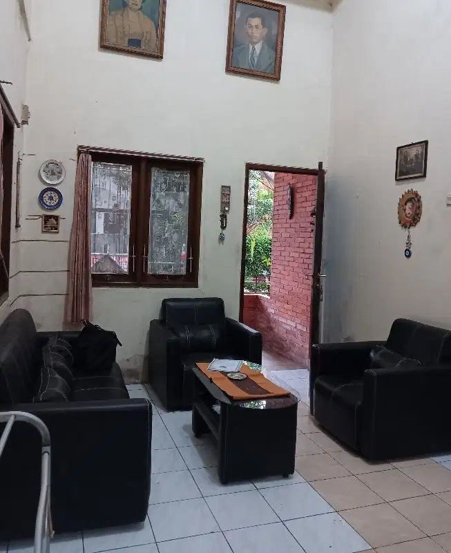 Dijual rumah hoek 2 lantai di Riung Bandung Soekarno Hatta