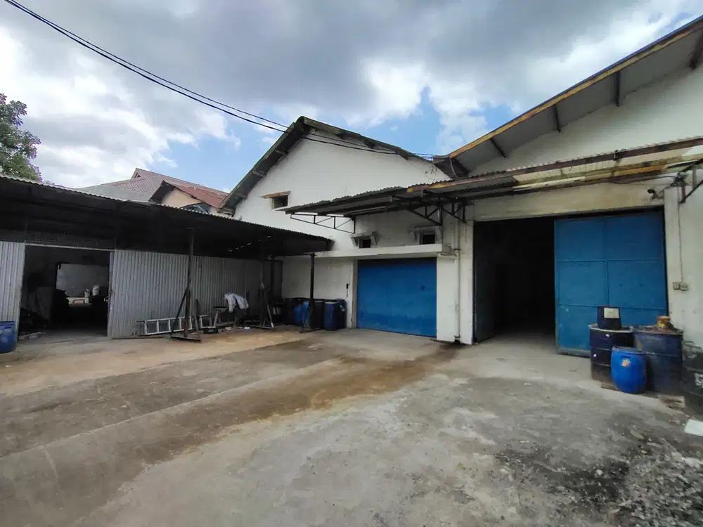 Sayap Jl.Pajajaran, Gudang Luas Tengah Kota