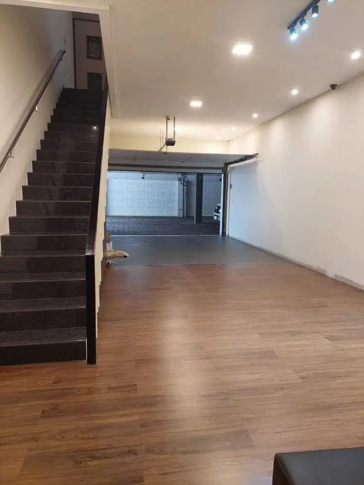 TOWNHOUSE BAGUS FF ONE GATE SYSTEM MAPLE TOWN HOUSE SA