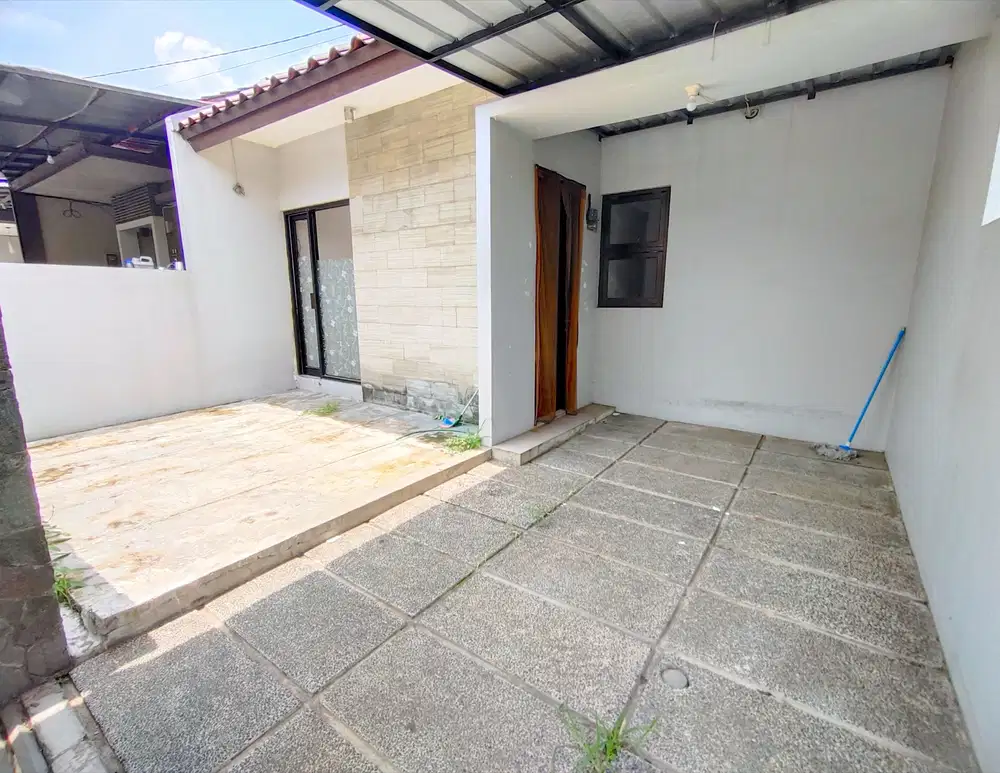 JUAL Rumah Minimalis di Taman Kopo Indah III Blok E