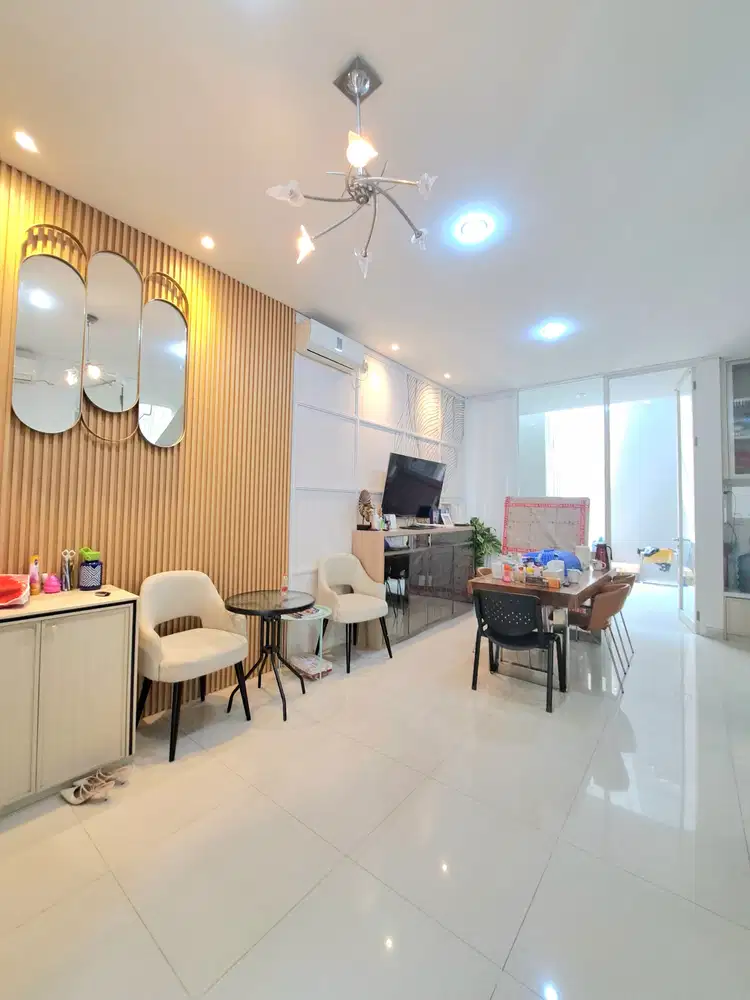 Pakuwon City East Coast Park (2 Lantai) HGB