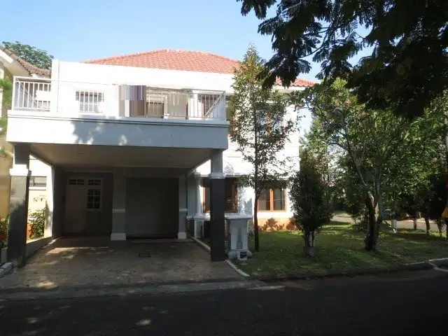 Dijual Rumah Huk 2 Lantai di Legenda Wisata