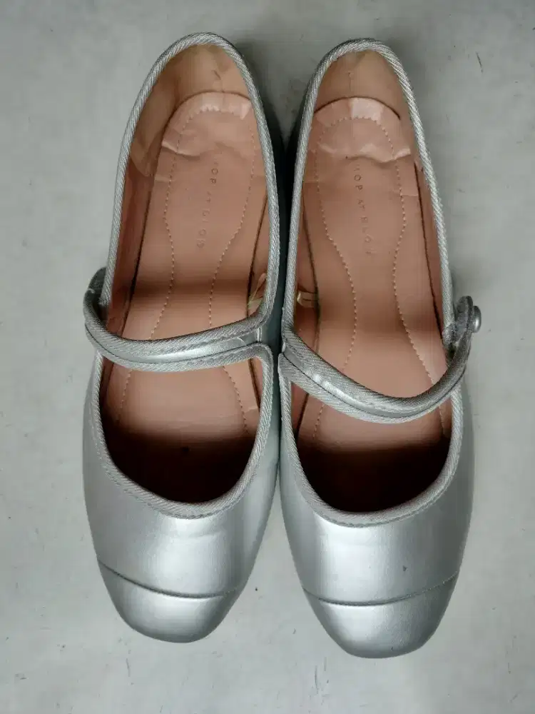 Sepatu  wanita shop & blow