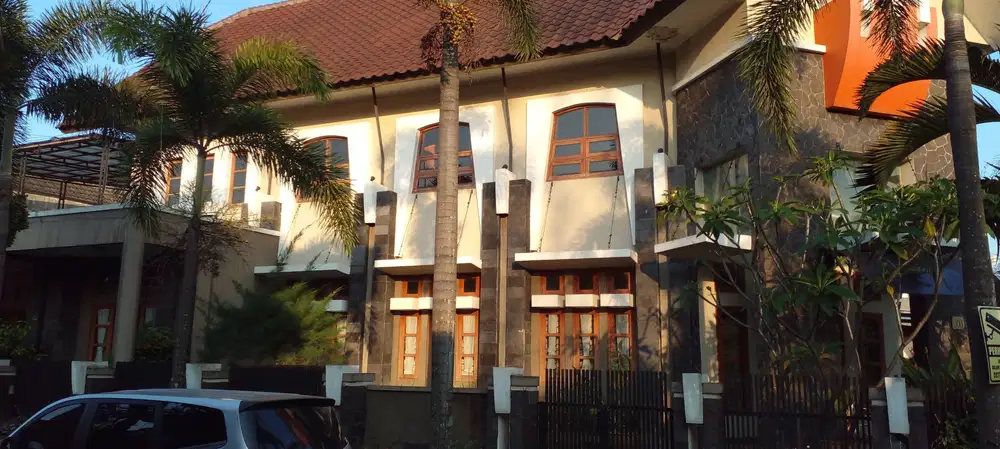 Rumah Lux Asri Super Strategis Hook Arcamanik Endah Bandung