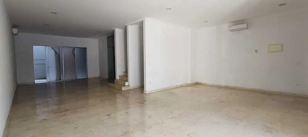 Disewakan Rumah Golf Island type Palm 8x20 Pantai Indah Kapuk Jakarta