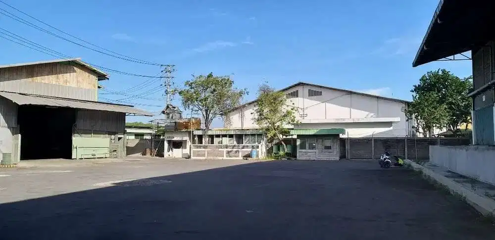 Disewakan gudang margomulyo deket tol dan pelabuhan