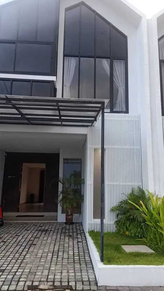 new villa for sale with rice field view in Seminyak