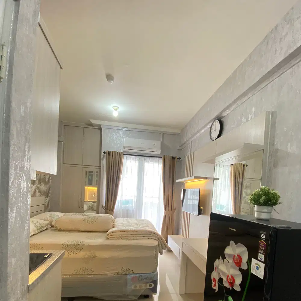 Sewa Harian Apartemen Green Pramuka City Tipe Studio Full Furnish