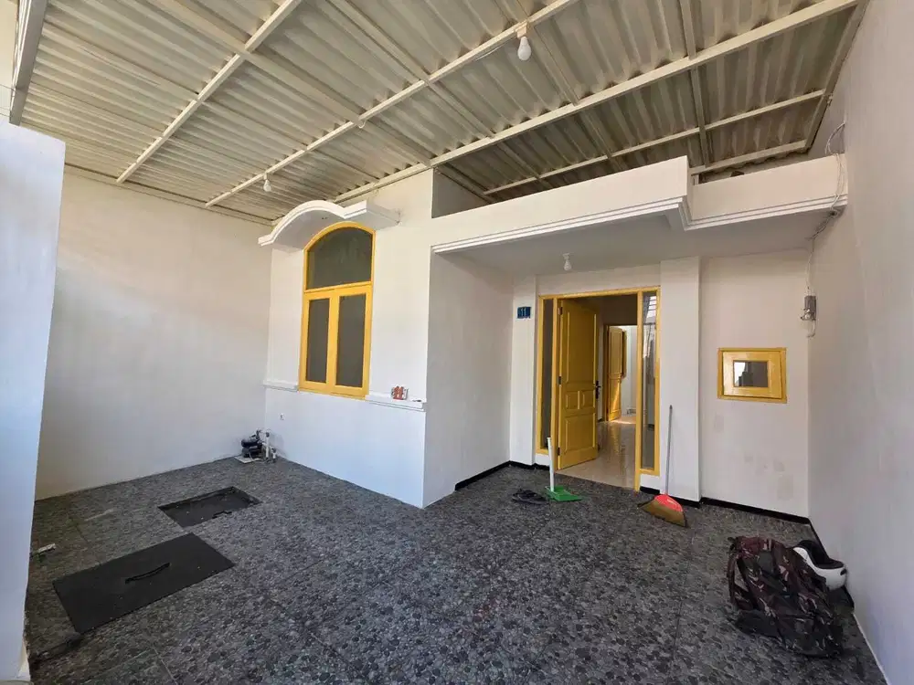 Dijual Cepat DIBAWAH PASARAN Rumah Strategis Di Ploso Surabaya