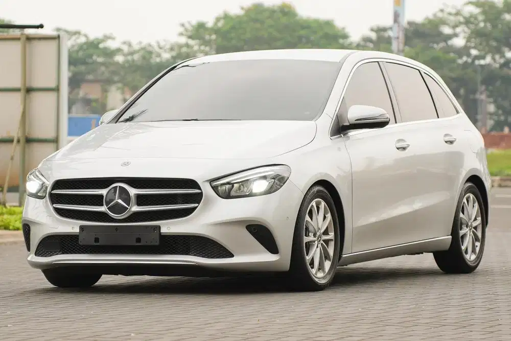 MBUX full Display! Mercedes B200 Progressive Line 2018 gla200 alphard