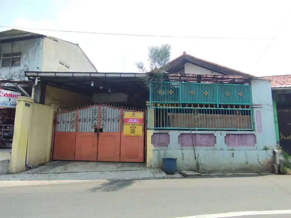 Rumah Luas Pinggir Jalan di Bekasi Timur