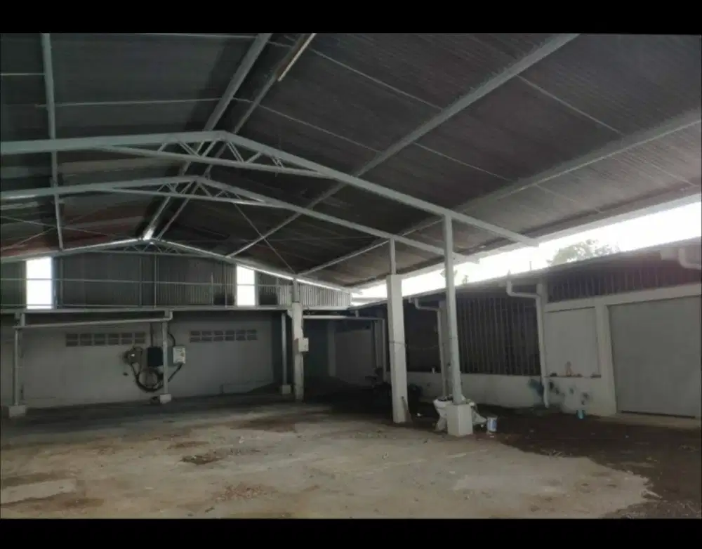 Di sewakan murah dkt exit Klodran