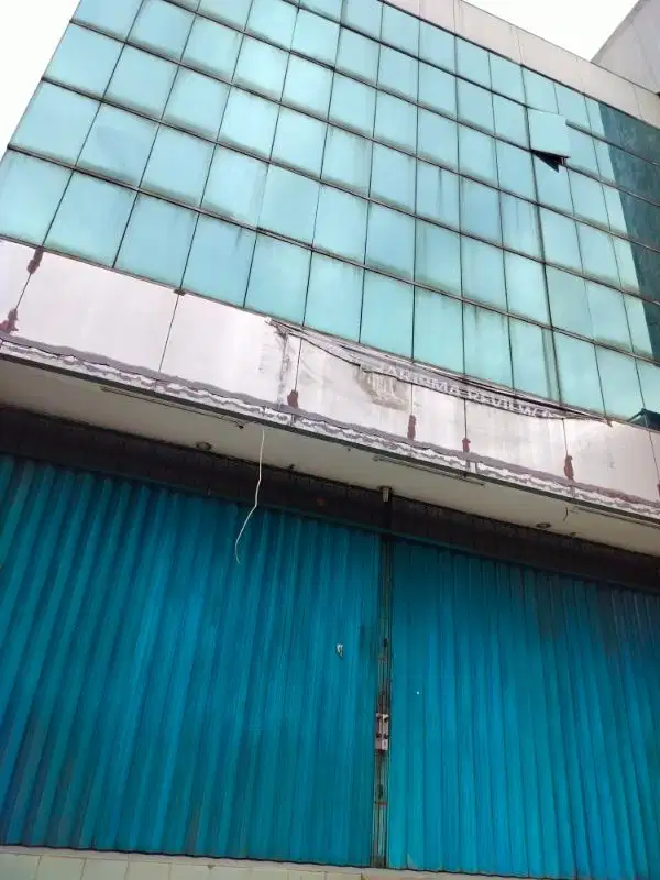 ruko pinggir Jalan Bisa apotik Atau kntr