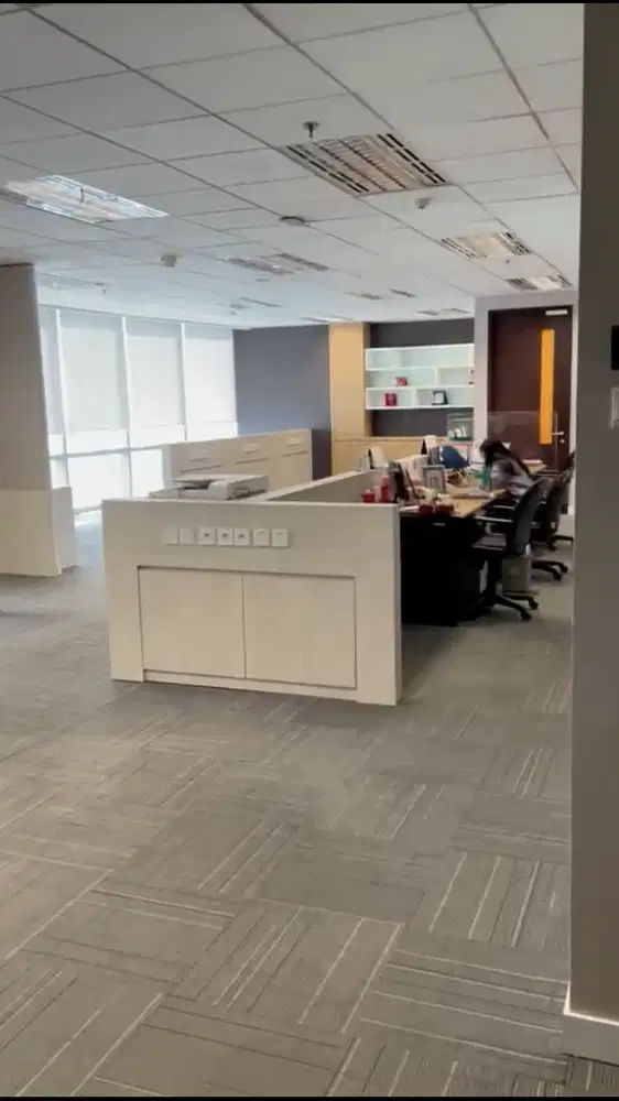 Di sewakan ruang kantor furnished Menara BCA