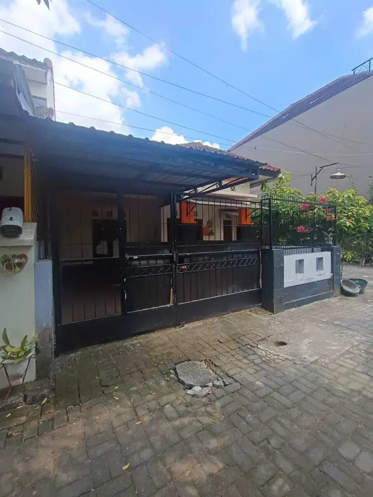 dijual rumah di sleman dekat kampus ugm jalan kaliurang km 6 mlati