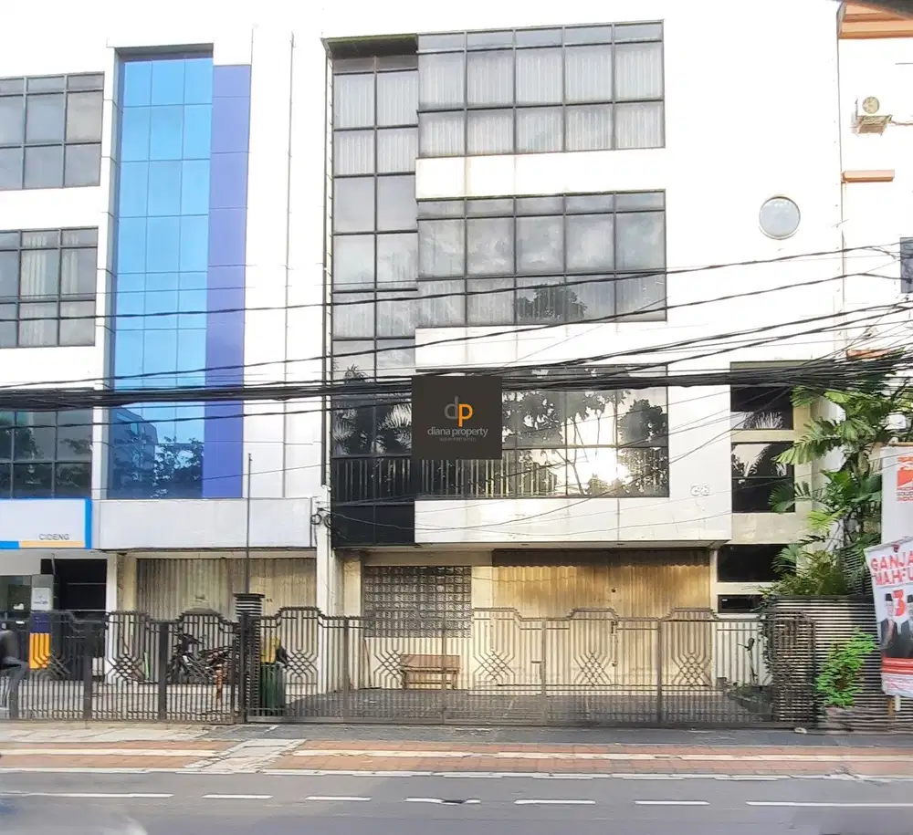 Disewa Gedung Kantor 4 lantai di Cideng Timur, Strategis, Siap Pakai