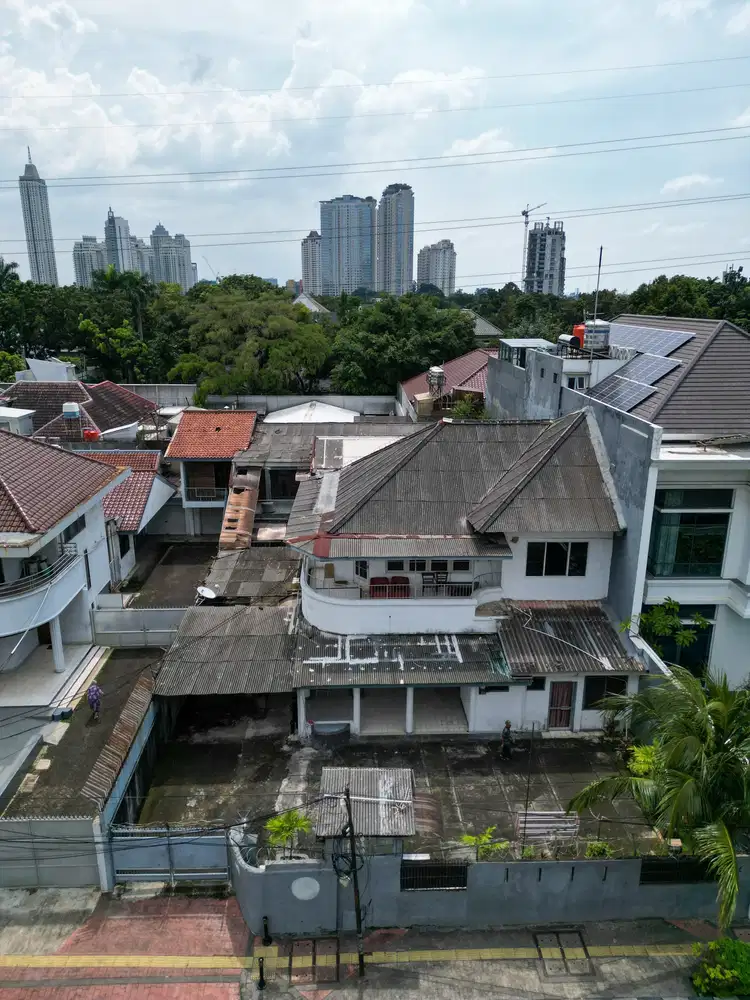Rumah Lama Harga Menarik Lokasi Bagus Sisingamangaraja Kebayoran Baru
