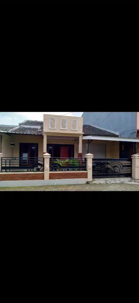 Disewakan rumah dekat Tk/SD Al Azhar 14 dan UNDIP