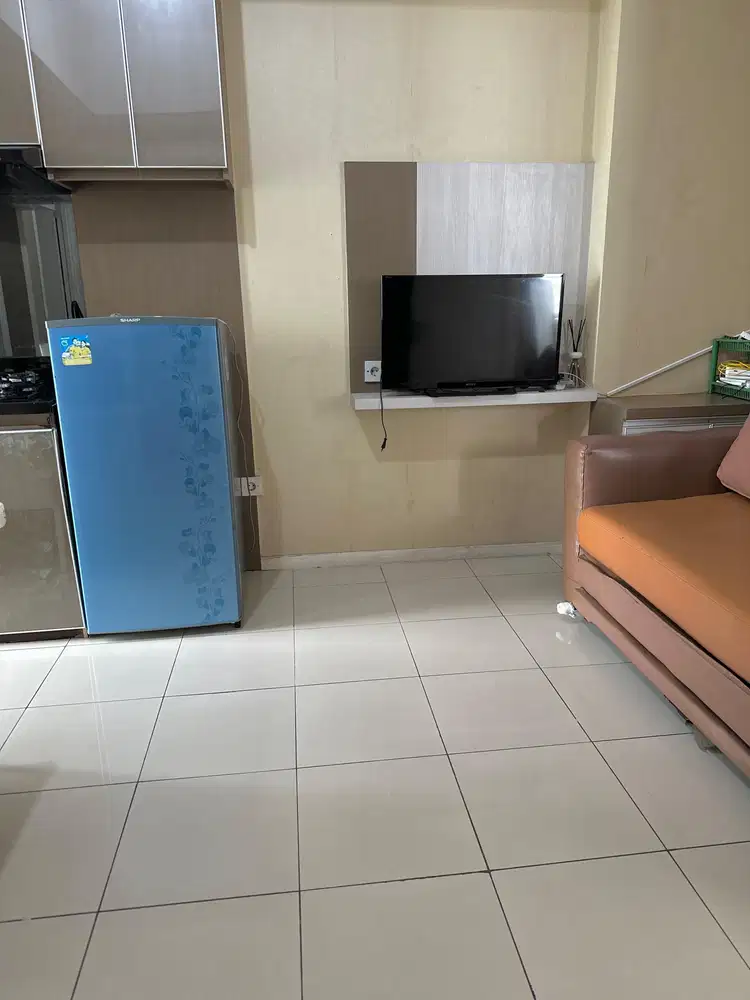 Di sewakan apartemen green lake Sunter tipe 2 bedroom furnish