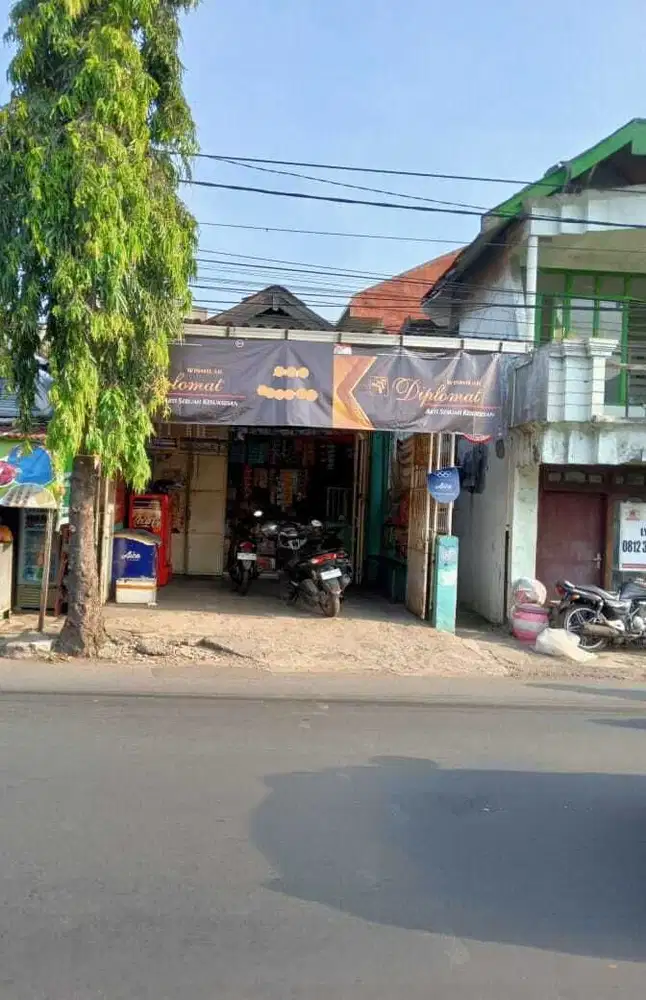 RUMAH STRATEGIS DI PUSAT KOTA SURABAYA