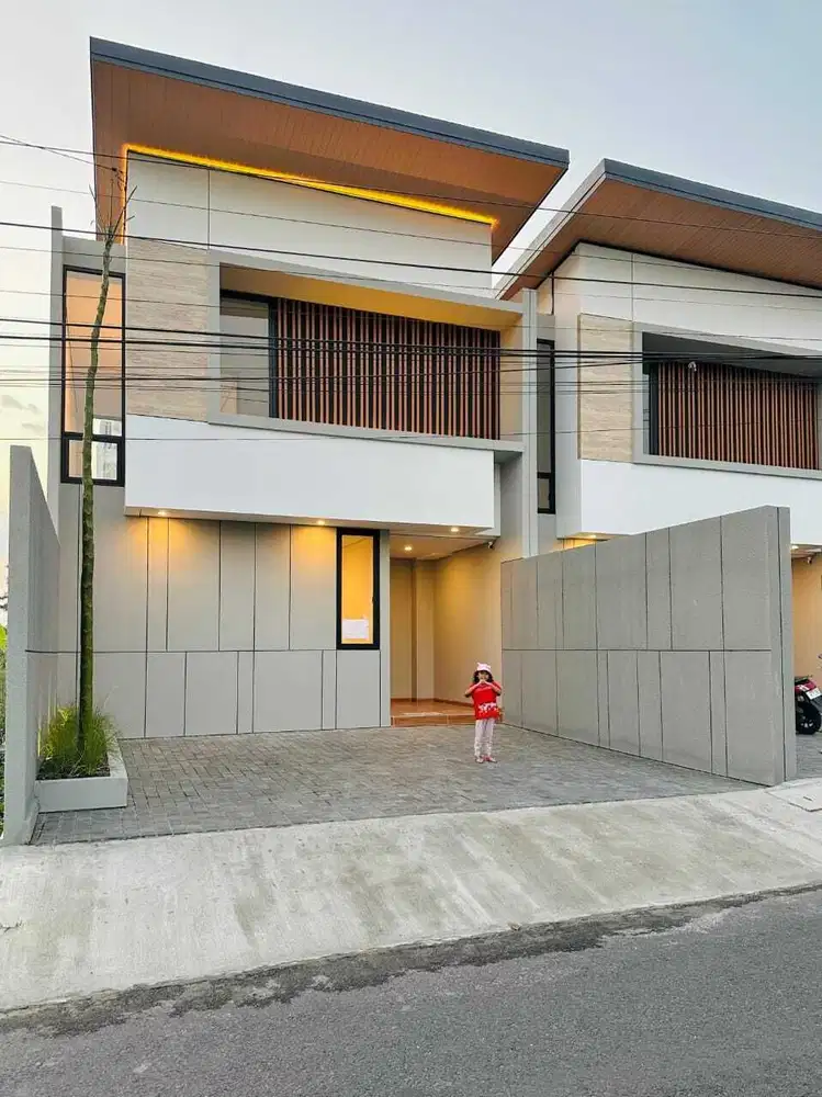 DIJUAL Rumah 2 unit siap huni 1 unit siap bangun Lokasi Jalan Palagan