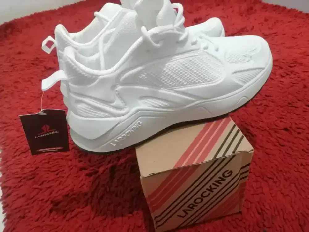 *HARGA PAS* Sepatu Running/Jogging/Gym Size 37 Dipake 6x