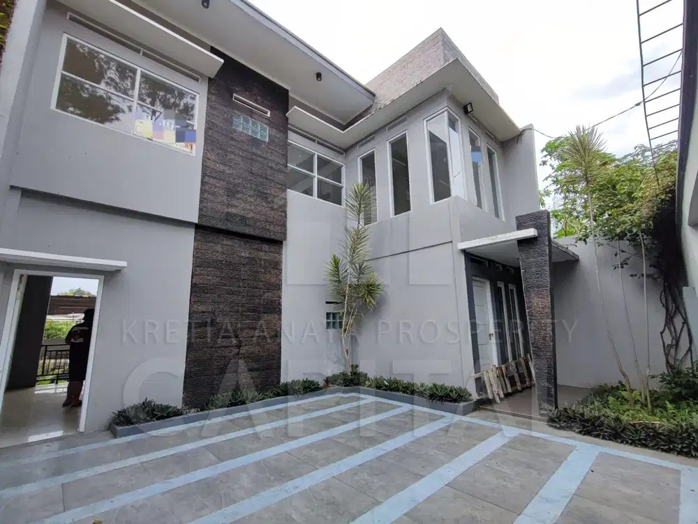 RUMAH MODERN +SWIMMING POOL di SETIABUDI REGENCY