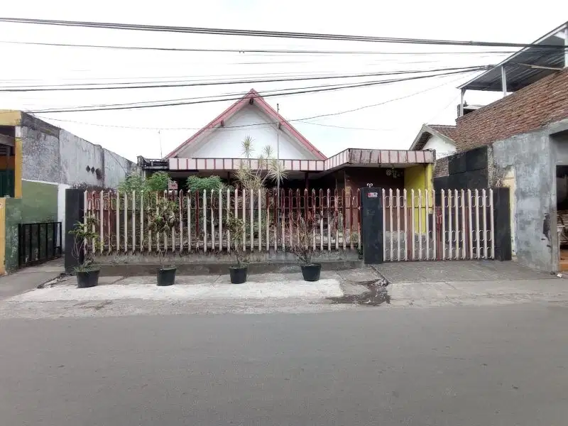 Rumah Lama Hitung Tanah Luas 341 di Bunga2 Suhat dkt Kampus UB