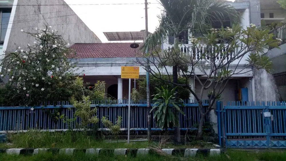 Rumah 2 lantai di  daerah kawasan elite Jl.Ngagel Wasana I Surabaya