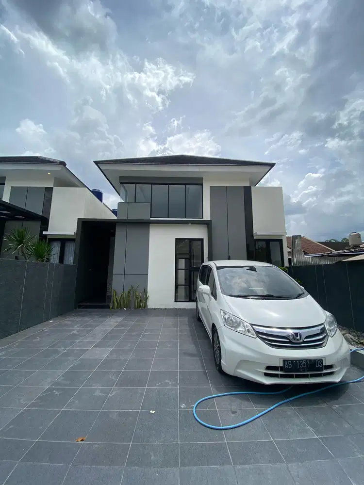 Mewah di Lingkungan Mini Cluster Timur UII jalan Kaliurang km 13