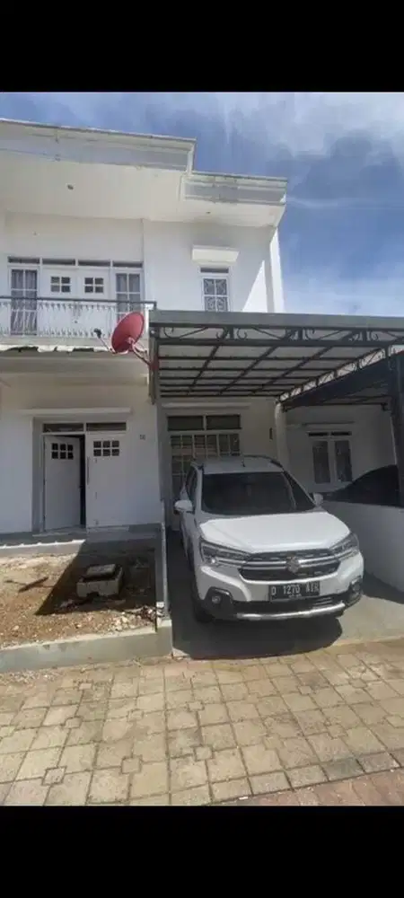 Dijual cepat rumah siap huni di kota baru parahyangan Bandung