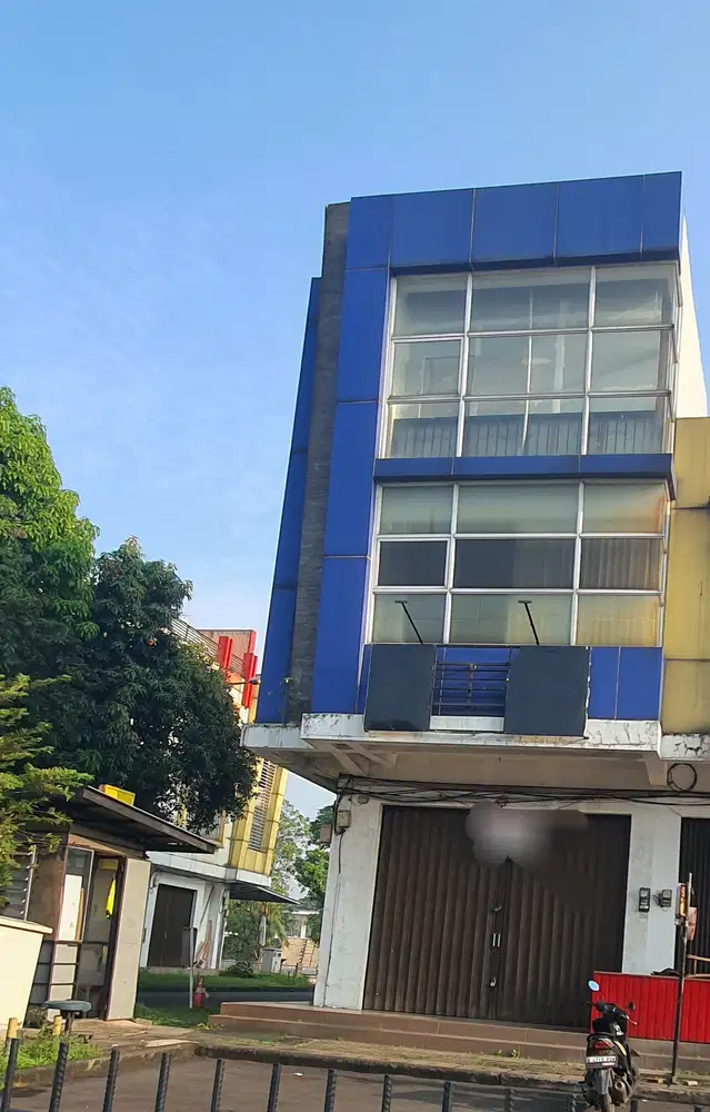 Dijual Ruko 3 Lantai Hook Grand Wisata Bekasi -Lokasi Super Strategis